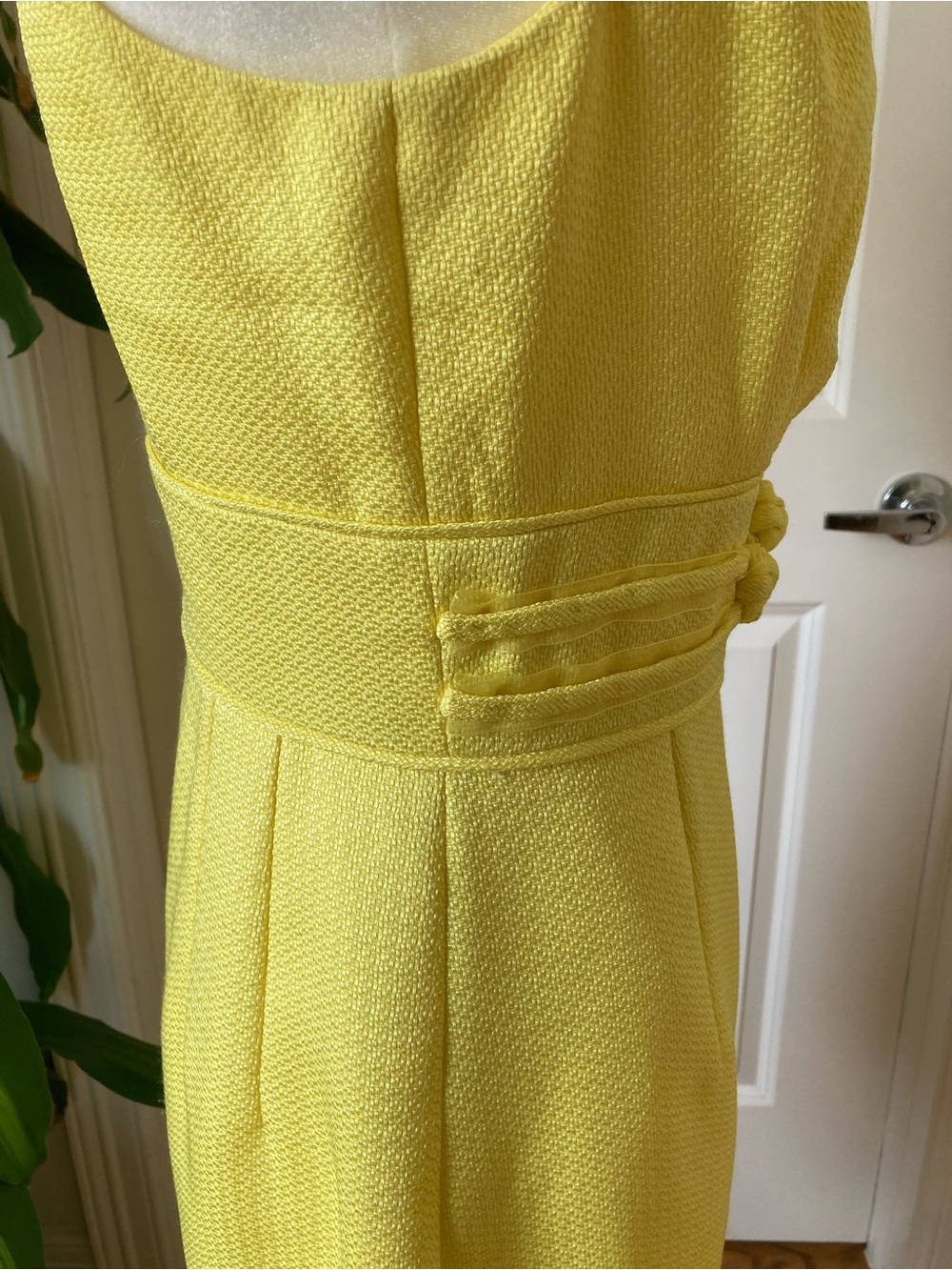 ANTONIO MELANI Bright Yellow V-Neck Floral Waist Sheath Dress - Picture 4 of 9